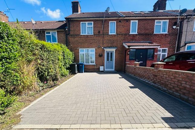 Thumbnail Property for sale in Benningholme Road, Edgware