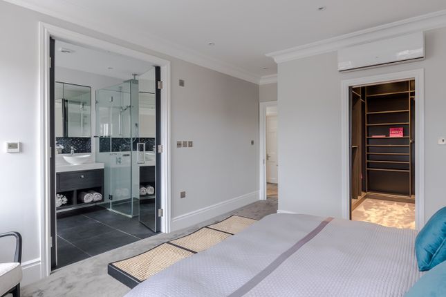 Flat for sale in Montagu Square, Marylebone, London