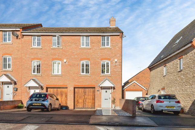 3-bed house on James Drive, Nottingham, £230,000
