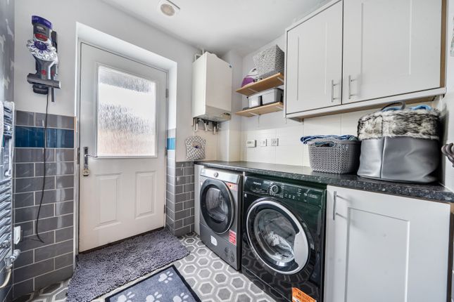 73, Elmhurst Way, Carterton photo 4