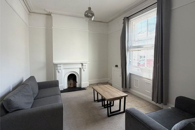 Flat A, 58, Bangor Street, Gwynedd photo 4