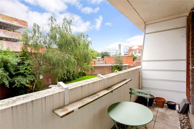 21 Lichfield Court,, Sheen Road, Richmond photo 2