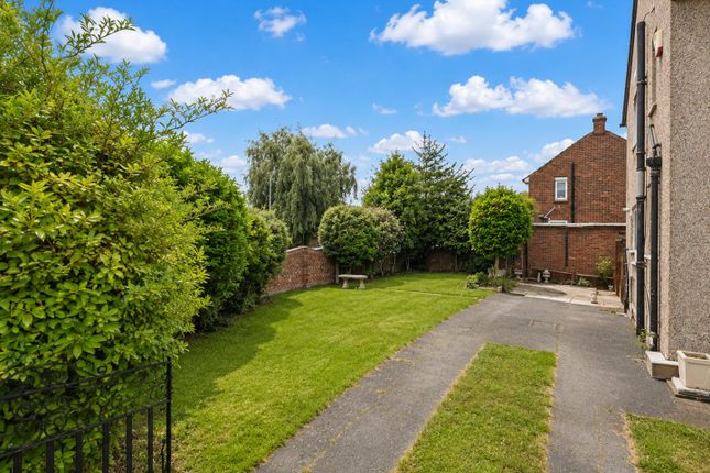 19, Blackthorn Avenue, West Drayton photo 2