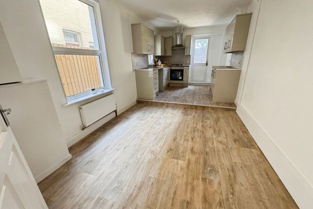 43, Gordon Road, Southend-On-Sea photo 5