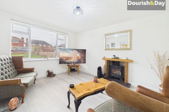 30 Victoria Way, Stafford photo 2