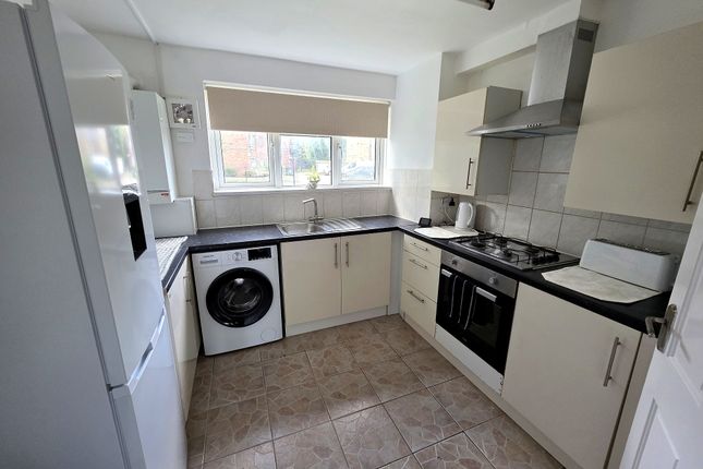 Lndn-Chu996-Flat 8 Ryder Court,, 42 Church Road, London photo 2