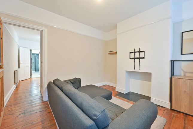 Stanmore Road, Watford photo 3