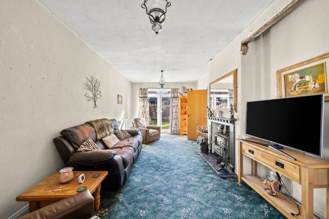 19 Hawthorn Avenue, Wigan photo 2