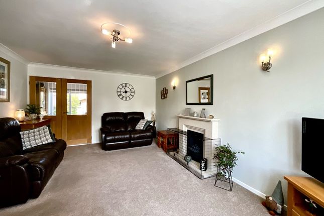 32 Beechwood Drive, Stone photo 2