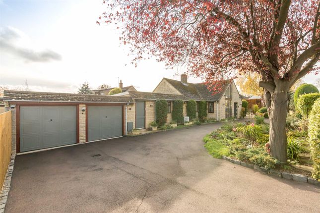 Thumbnail Detached bungalow for sale in Farriers Road, Middle Barton, Chipping Norton