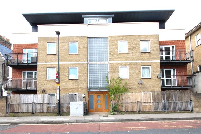 Flat for sale in Campbell Road, London