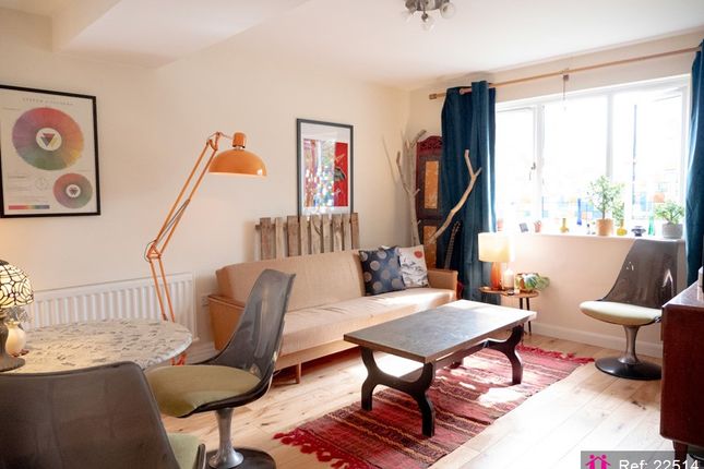 Thumbnail Flat for sale in Caroline Close, London