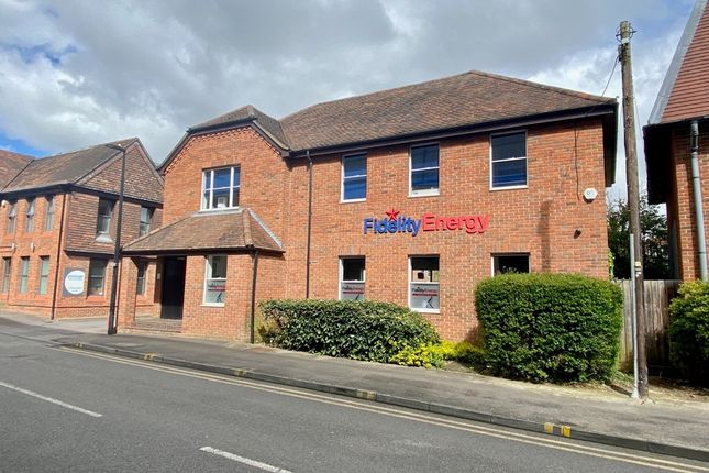 Office to let in 4 The Pentangle, Park Street, Newbury