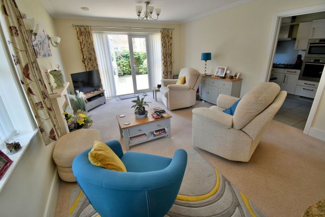 1, The Gables, Manor Close, Ferndown photo 4