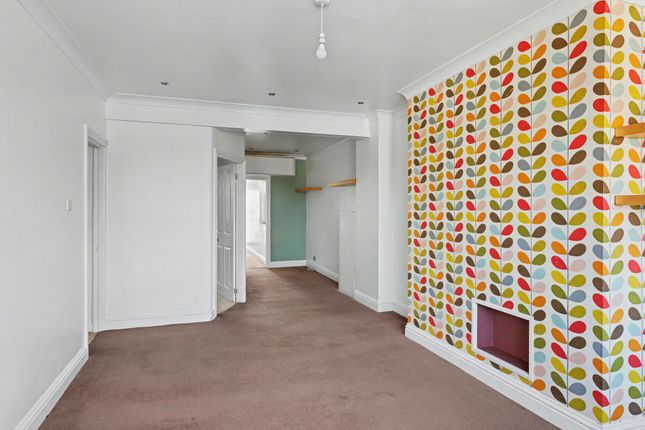 1 Lincoln Court, Lancing photo 4