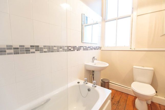 Flat 3F3, 34, Comely Bank Avenue, Edinburgh photo 3