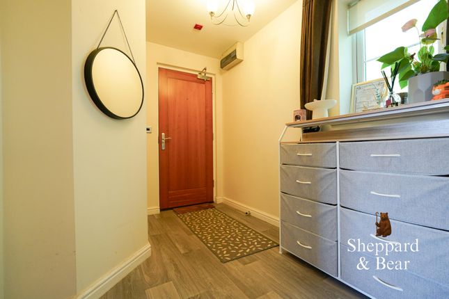 7, Rowsby Court, Cardiff photo 4