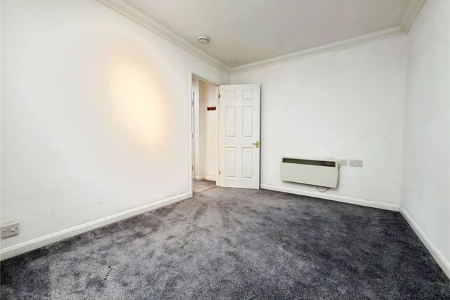Flat 9, Stadium House,, Marlborough Road, Surrey photo 4