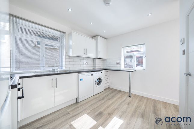 49, Kingsbury Road, London photo 3