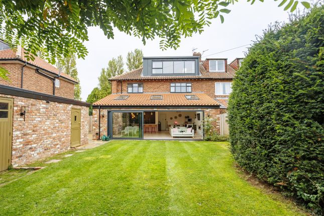27, Sim Balk Lane, Bishopthorpe photo 3
