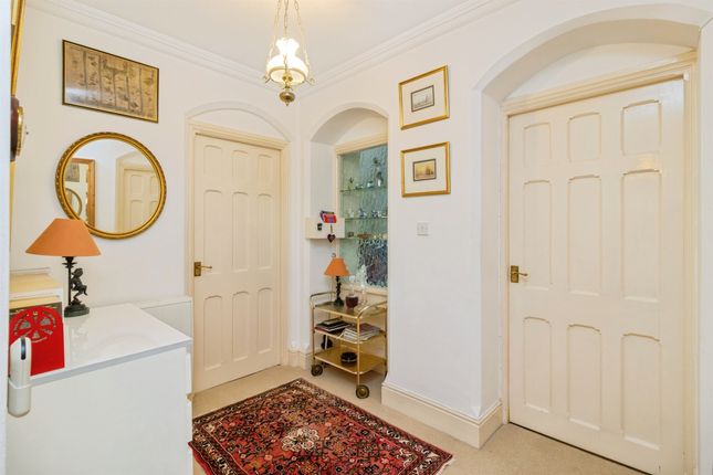 11, The Priory, Priory Road, Newton Abbot photo 2