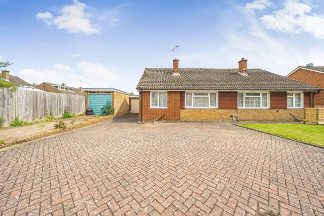 Thumbnail Bungalow for sale in Buttermere Avenue, Dunstable, Bedfordshire