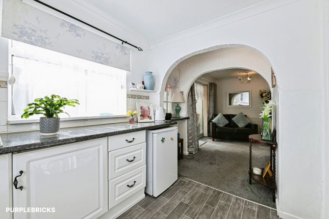 Bromley Close, Nottingham photo 2