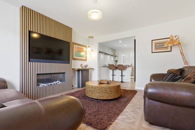 18, Merlinford Drive, Renfrew photo 4