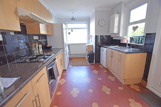 6, Rhigos Gardens, Cardiff photo 4