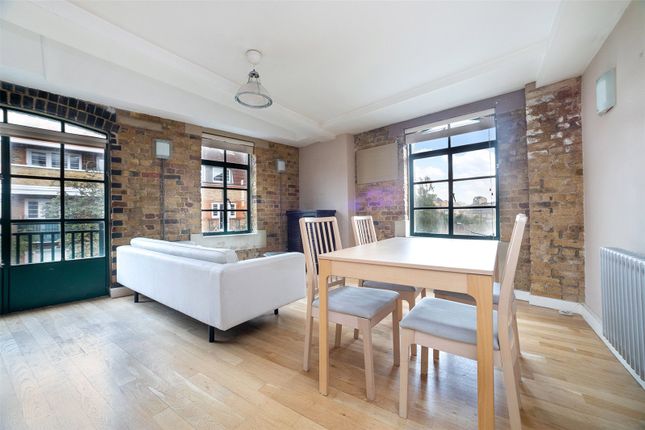 Flat for sale in Canada Wharf, 255 Rotherhithe Street, London