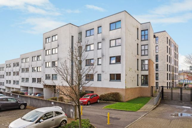 Flat for sale in Great Dovehill, Glasgow