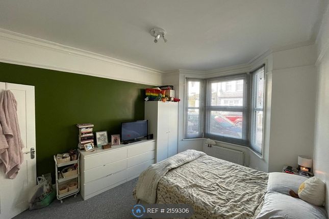 Thumbnail Room to rent in Balmoral Road, Gillingham