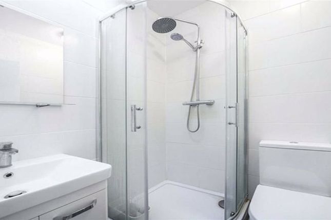 Flat to rent in Albany Street, London