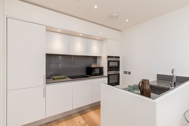 Flat 16, 7, Simpson Loan, Edinburgh photo 4