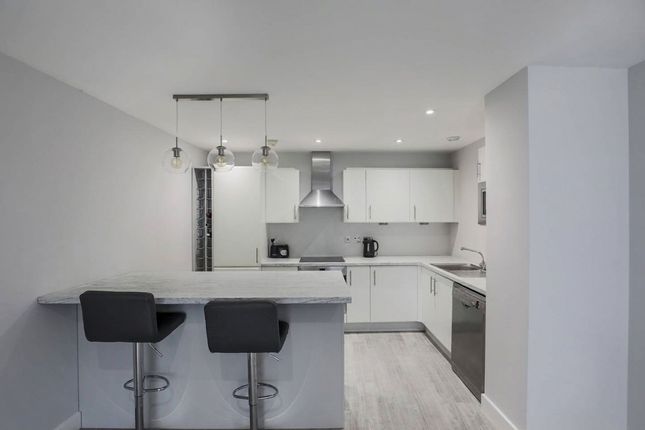Flat 141, Leamore Court, London photo 4