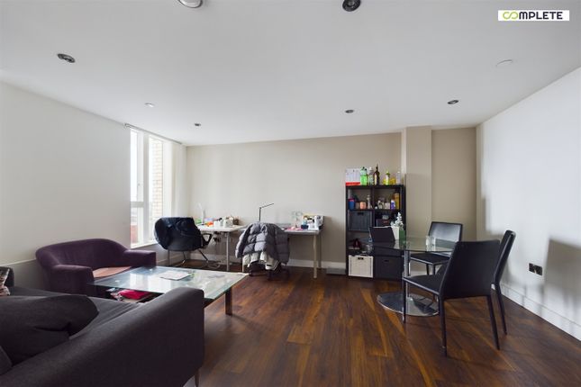 Flat for sale in The Assembly, 1 Cambridge St