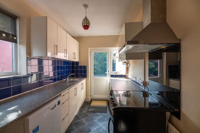 74, Thundersley Park Road, Benfleet photo 4