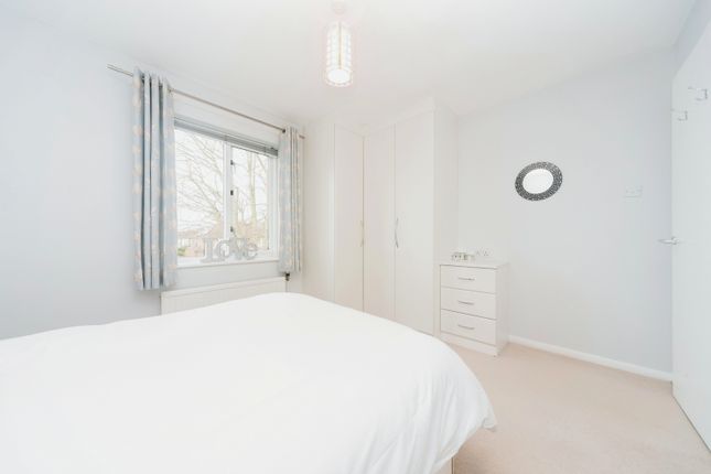 Flat for sale in West End Lane, Esher