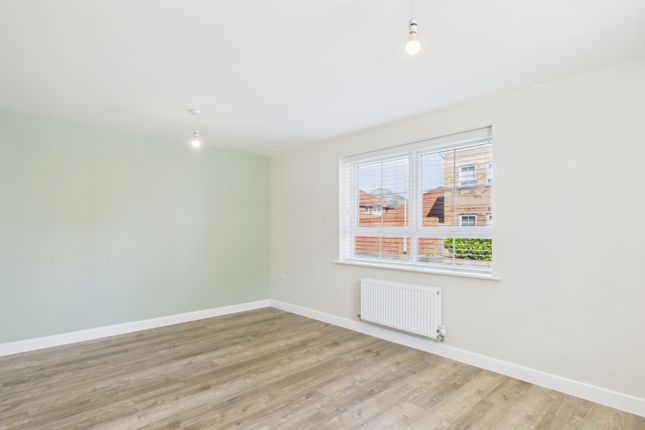 Widnall Drive, Nottingham photo 4