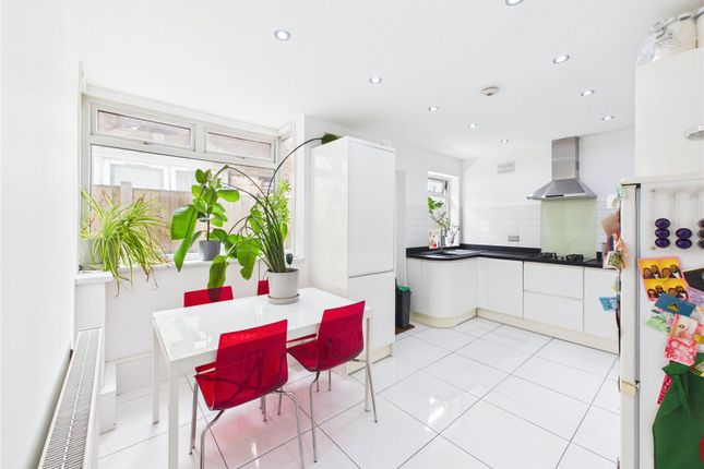 Ground Floor Flat, 176, Major Road, Stratford photo 4