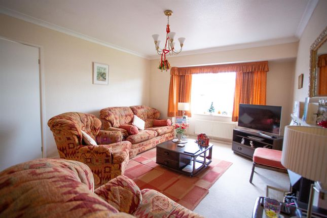 11, John Gunn Close, Chard photo 4