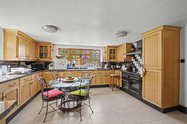 18 Pott Hall Road, Bury St. Edmunds photo 2