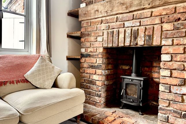 74 Leicester Road, Hinckley photo 4