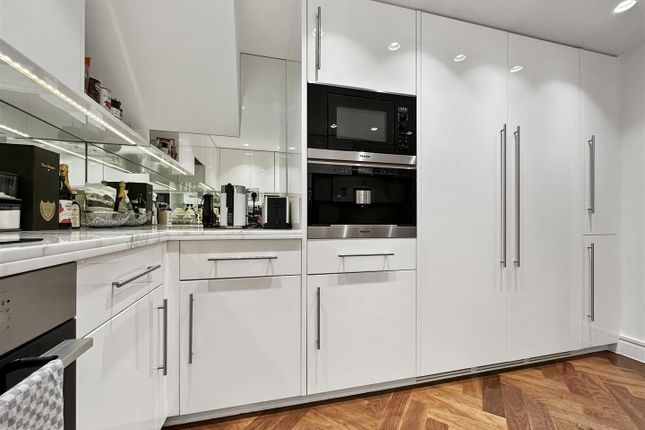 Property for sale in Cadogan Square, London
