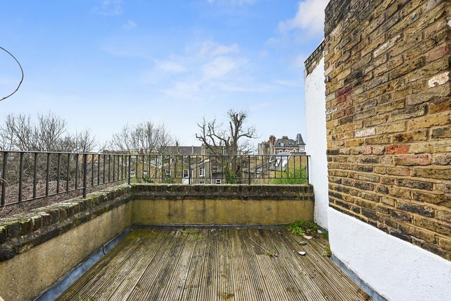 Terraced house for sale in Amhurst Road, London