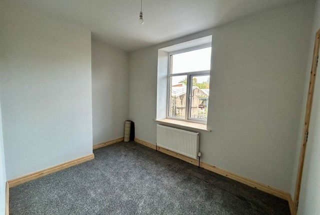 7, Green Lane, Burnley photo 5
