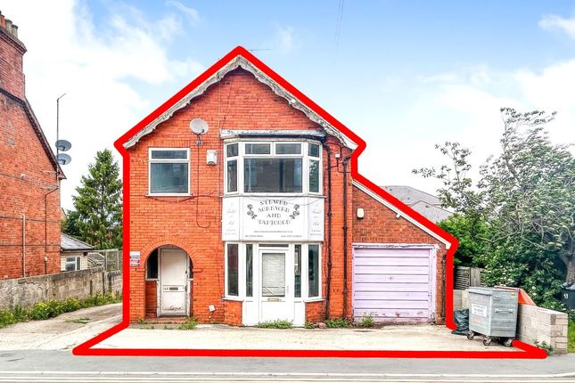 2-bed house on 148, Kings Road, Newbury, £225,000