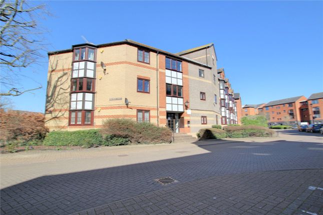 Flat to rent in New Bright Street, Reading, Berkshire