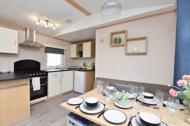Carnaby Accord, New Beach Holiday Park, Dymchurch photo 5