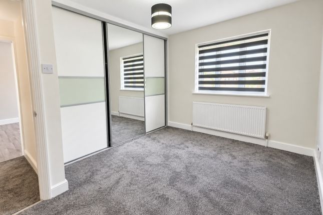 Layard Road, Enfield photo 4